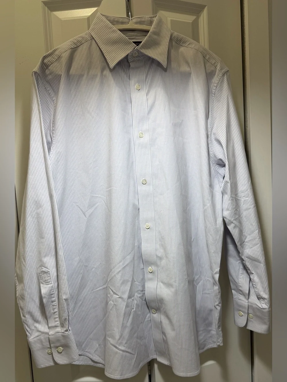 Banana Republic Men's Tailored Slim Fit Dress Shirt - Pinstripe - Lge (16-16.5)